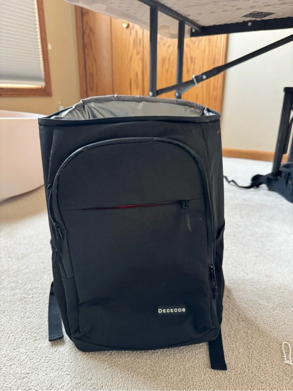 Black Men’s Insulated Backpack Cooler